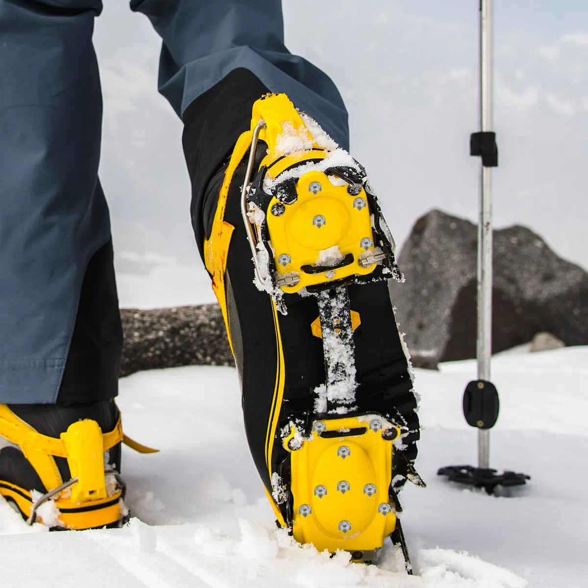 Abaodam Tacchetti da Ghiaccio Facile Installazione 50 Pezzi per Scarpe in Acciaio Antiscivolo per Attività All'aperto su Neve e Ghiaccio