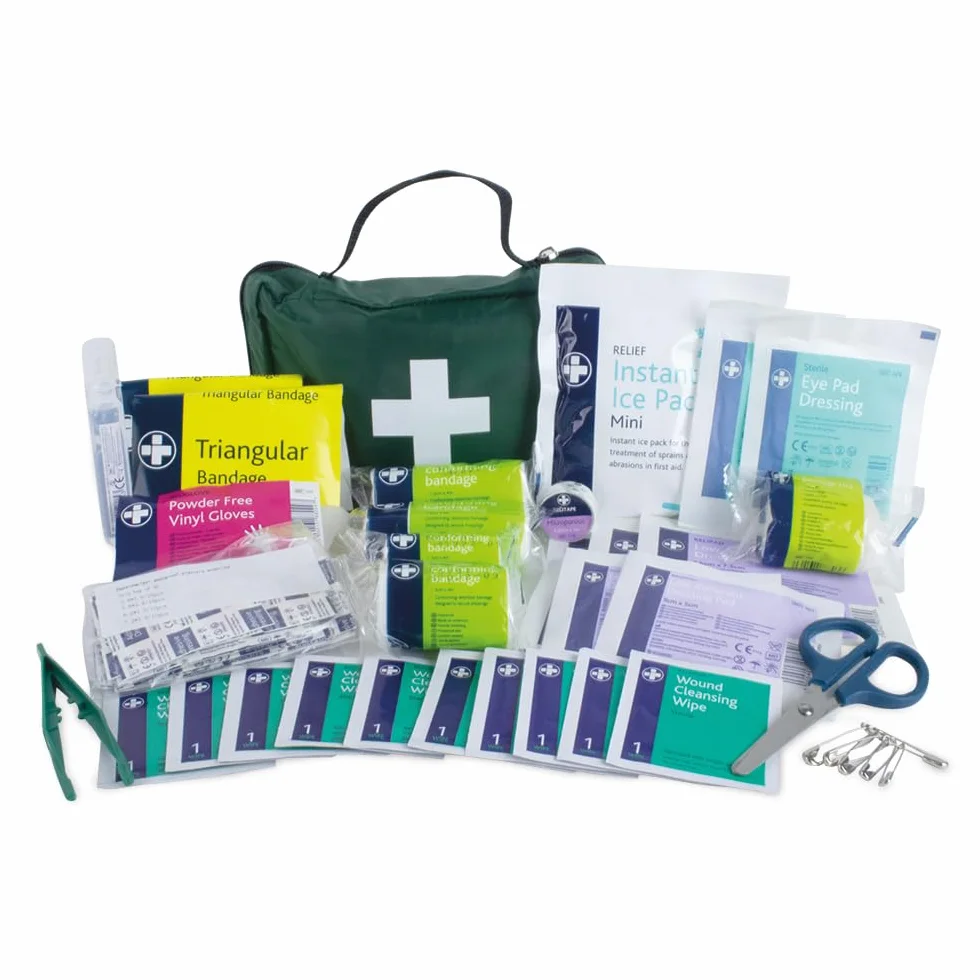 Kit di pronto soccorso premium 90 pezzi LEWIS-PLAST per auto casa lavoro vacanza