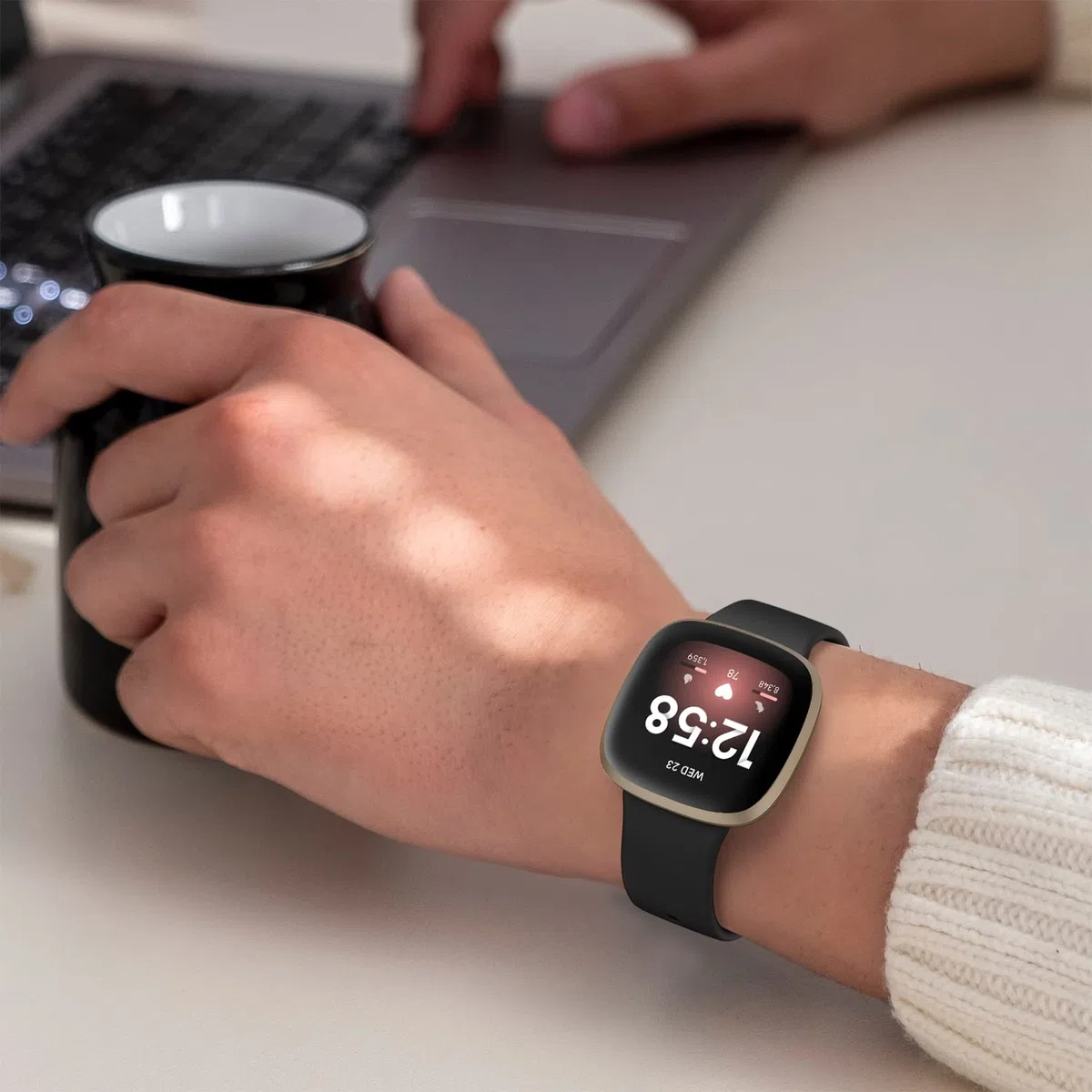 Oumida Per Fitbit Versa 3, cinturino Fitbit Versa 4, cinturino Fitbit Sense, per uomo e donna, in silicone, per Fitbit Versa 3/Versa 4/Sense 2