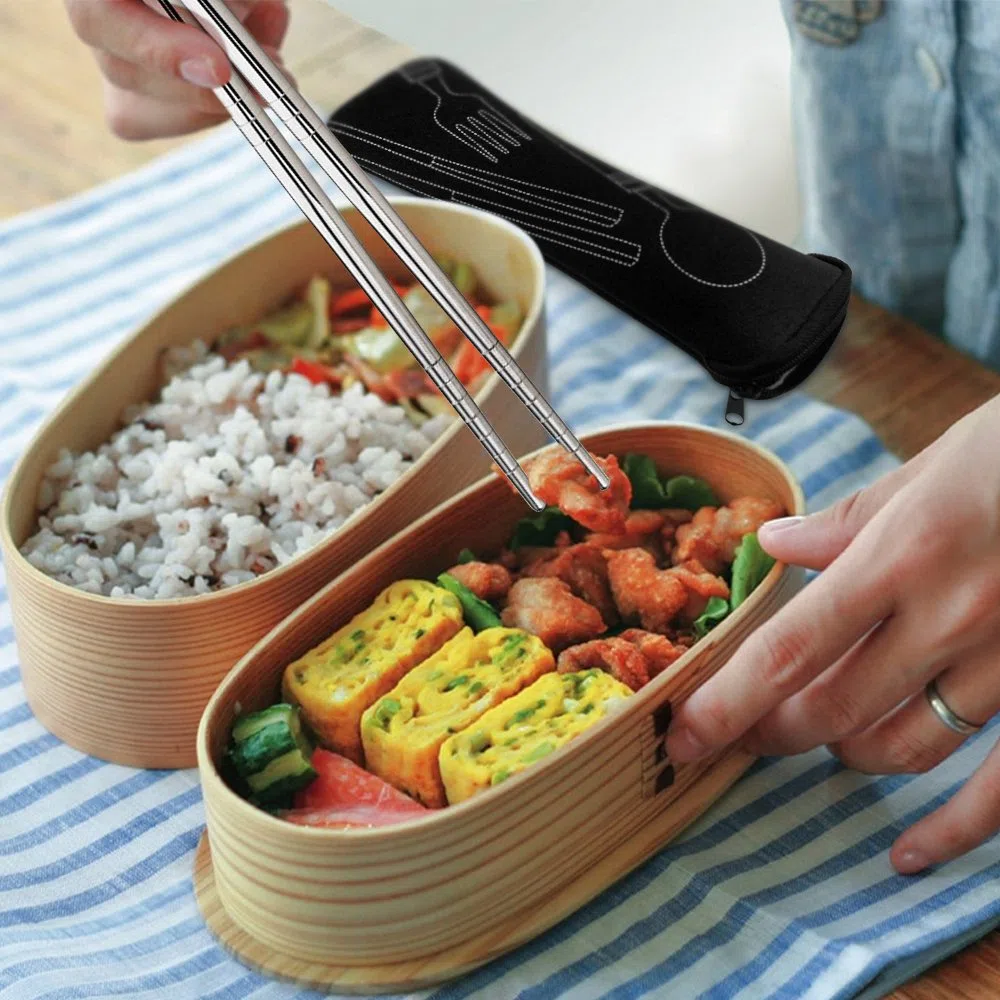 8 Pezzi Set di frutta, coltello, cucchiaio, bacchette, SENHAI 2 Pack Risto in acciaio inox da tavola Dinnerware con custodia per viaggiare Camping Picnic Working Hiking(Blu scuro, nero)