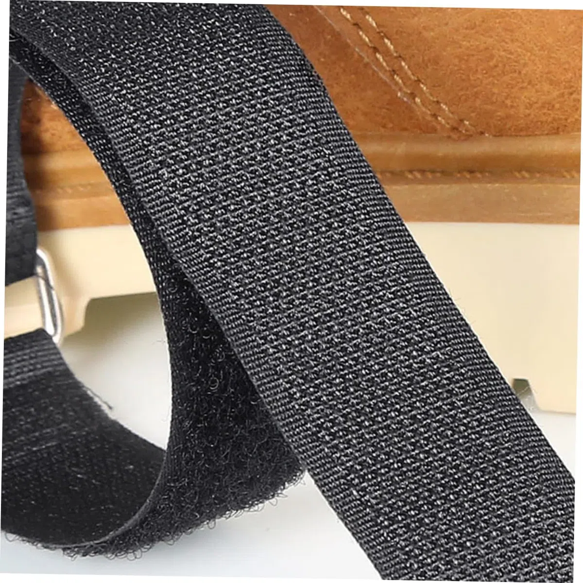Hemobllo Cinghie Antiscivolo per Scarpe in Nylon e Metallo, Regolabili e Pieghevoli, 4 Pezzi per Scarpe e Stivali e Spazzaneve