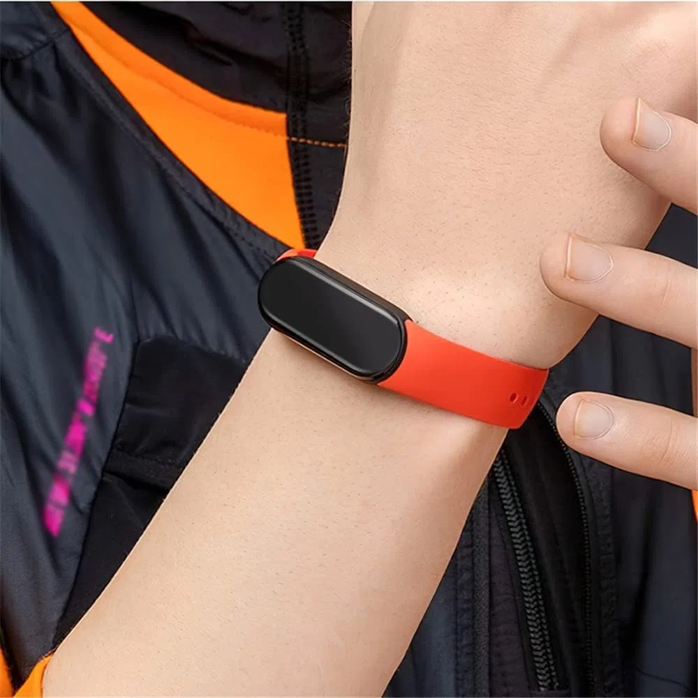 M7 Smart Watch per uomini donne, impermeabile sport Smart Watch frequenza cardiaca pressione sanguigna Monitor Fitness Tracker braccialetto intelligente per Android per IOS