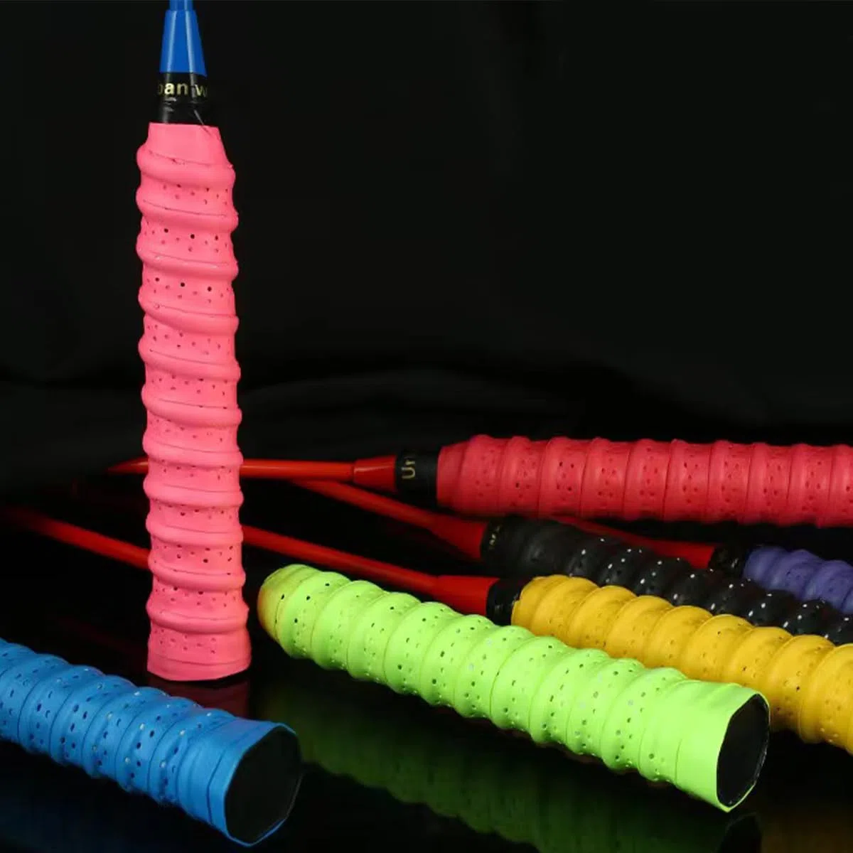 4 pezzi Tappi terminali per racchette da tennis Tappi per impugnatura in silicone per racchette da squash Neri Coperchi terminali per racchette da tennis leggeri e portatili